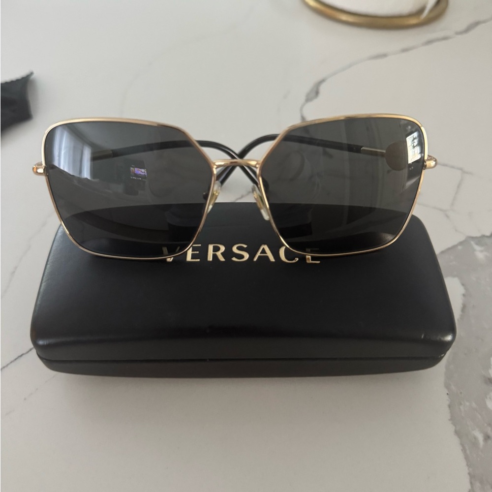 Versace Gold Frame Sunglasses with Black Lenses - Picture 5 of 5